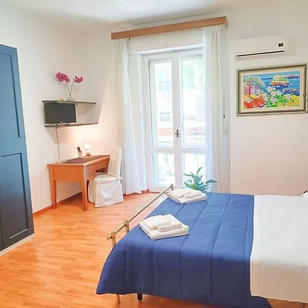 Appartement Dante House In Pieno Centro Ideale Per Gruppi Cagliari