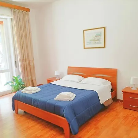Dante House In Pieno Centro Ideale Per Gruppi Cagliari